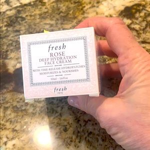 Fresh Rose Deep Hydration Face Cream